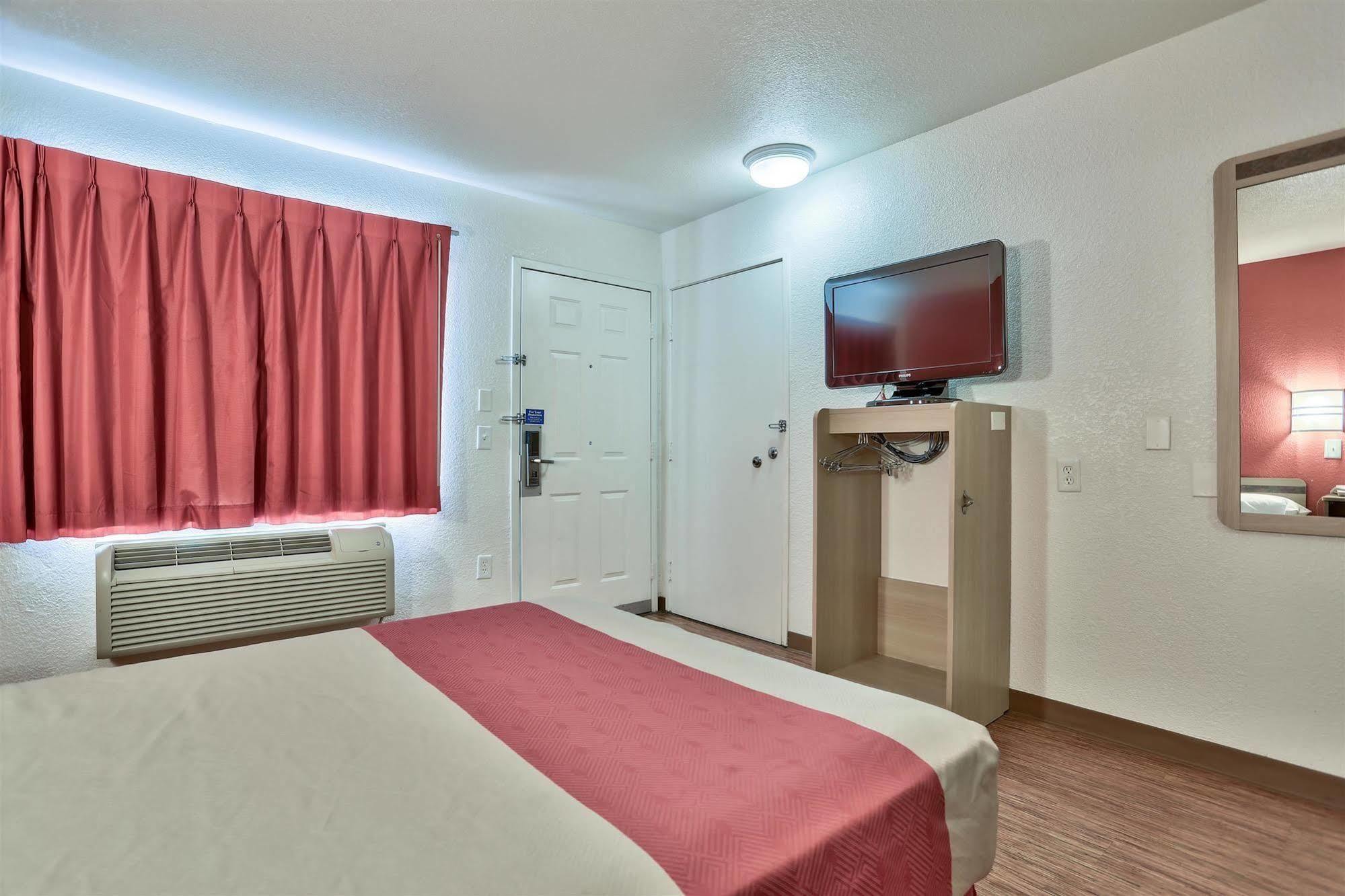 Motel 6-Flagstaff, Az - West - Woodland Village Exterior photo