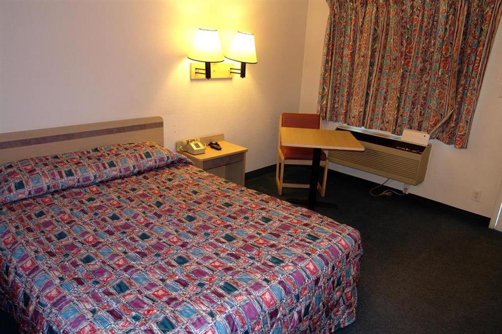 Motel 6-Flagstaff, Az - West - Woodland Village Room photo